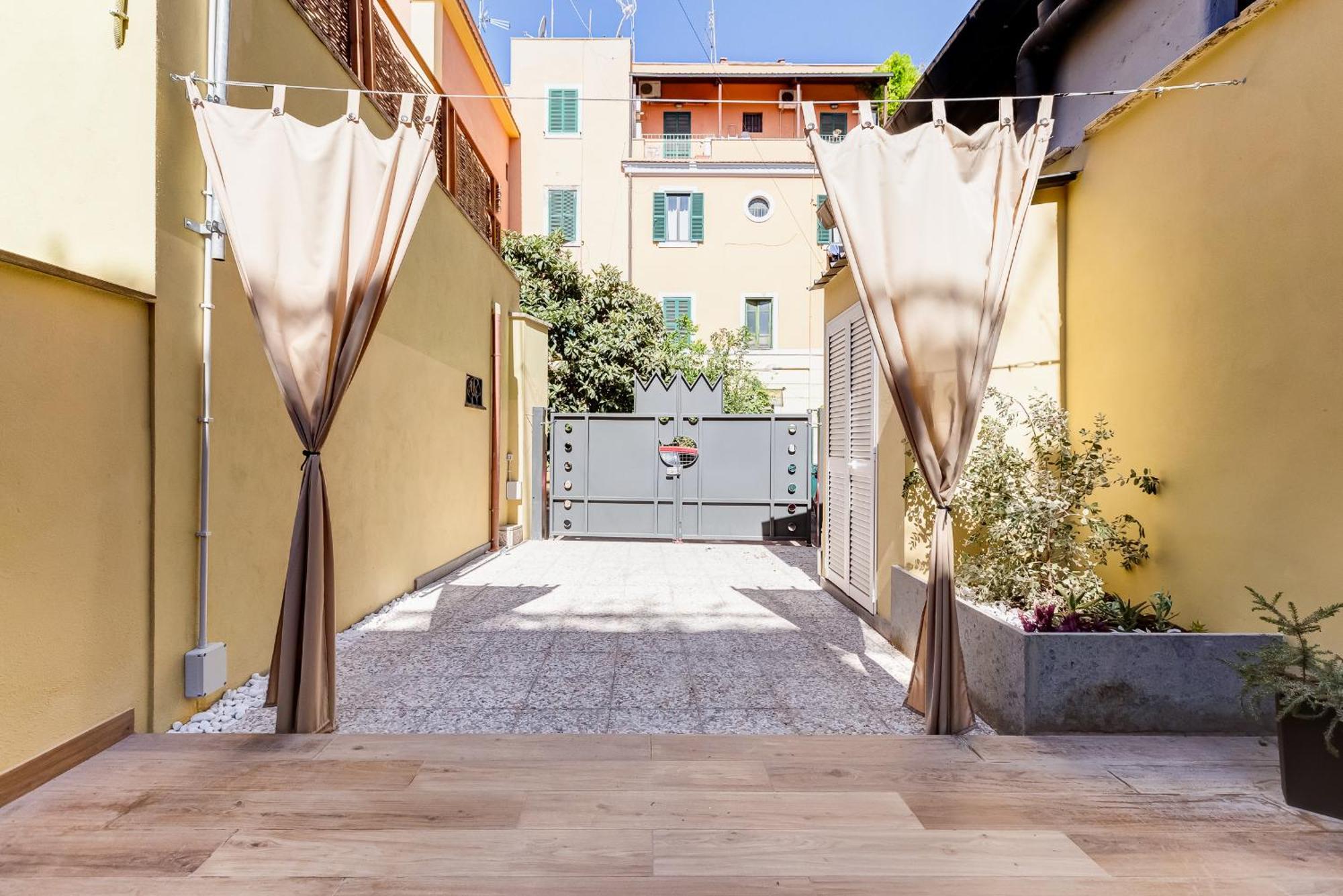 Vivilo Collection - Pigneto - Patio - Terrace - Parking Apartment Rom